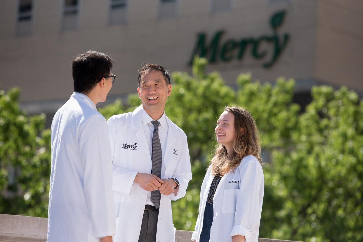 Mercy-Interns2019-0275-083.jpg